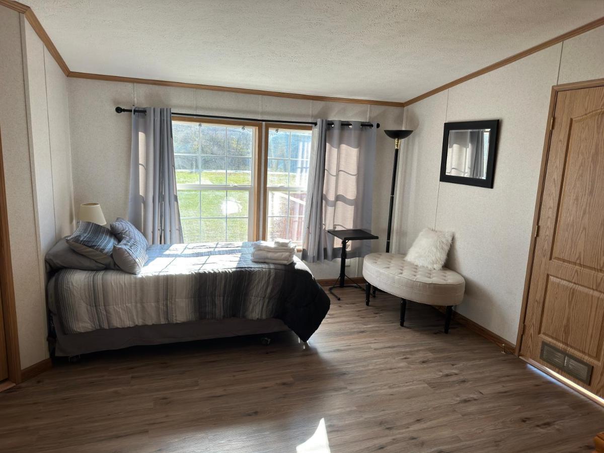 Spacious Cozy Getaway ! King Bed, Game Room, Out Door Patio Cairo ภายนอก รูปภาพ